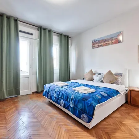 Cozy Miranese